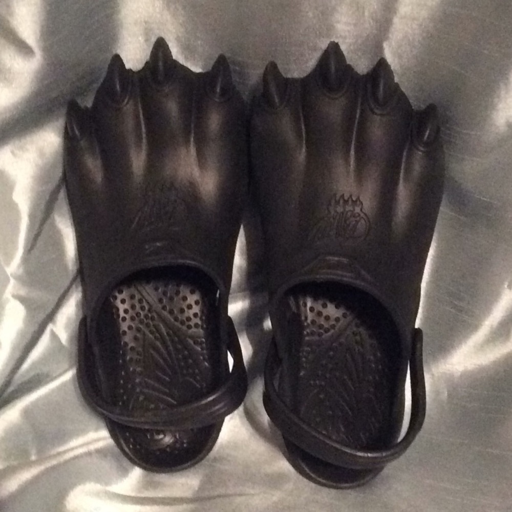 Black Clawz Sandals, NWT, lightweight, Comfy